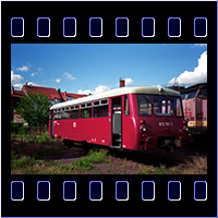 972 701