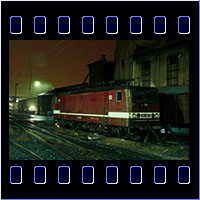 143 927 am 12.1.2002 143 927 in Magdeburg Hbf