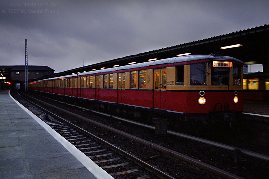475 084 in Warschauer Straße