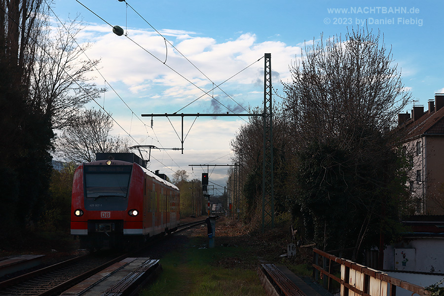 426 007 in Bochum-West