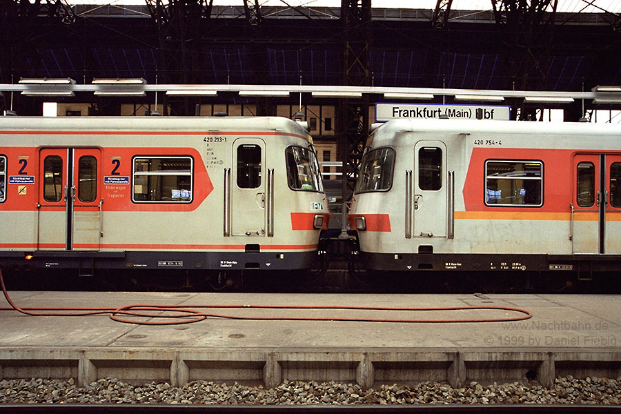 420 213 & 254 in Frankfurt/Main Hbf
