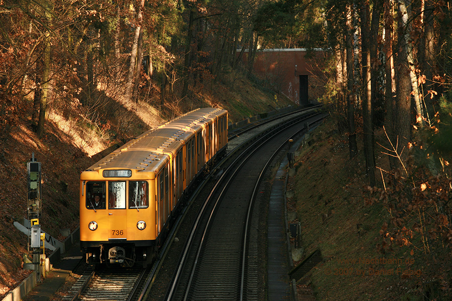 Wagen 736 vor Onkel Toms Hütte