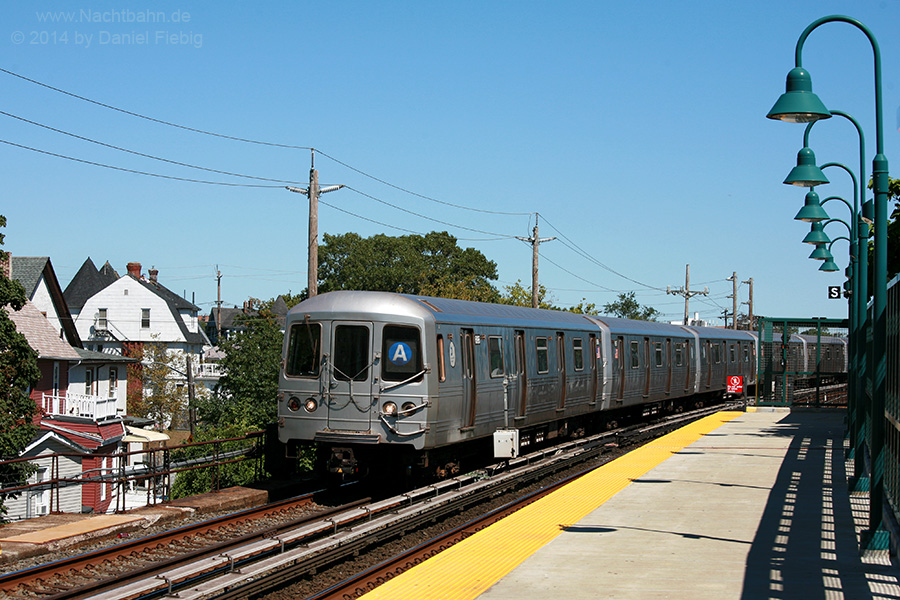 R46 6196 in Beach 25 Street